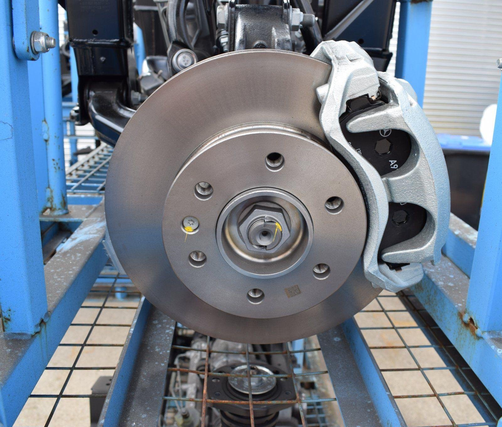 Mercedes Sprinter W907 Front Axle - Image 12