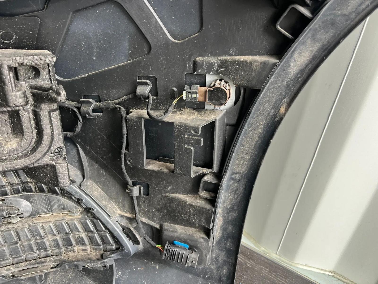 Mercedes-Benz S-Class W222 Front Bumper – Magnetite Black Metallic 9183 - Image 3