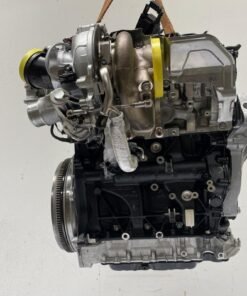 Alternative view of VW GOLF VIII R 2.0 TSI ENGINE