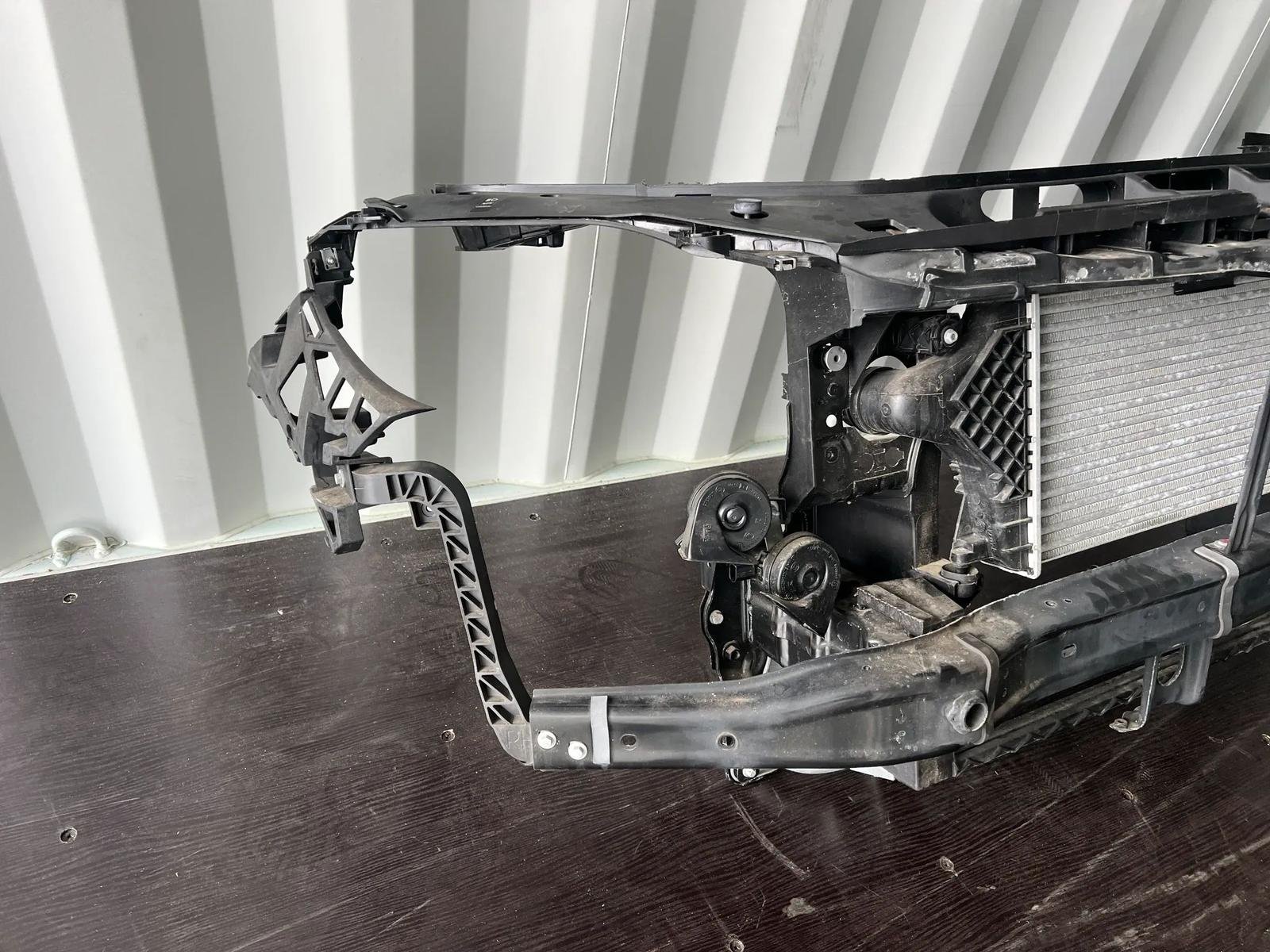 Mercedes-Benz W166/X166 Headlight Carrier - Image 4