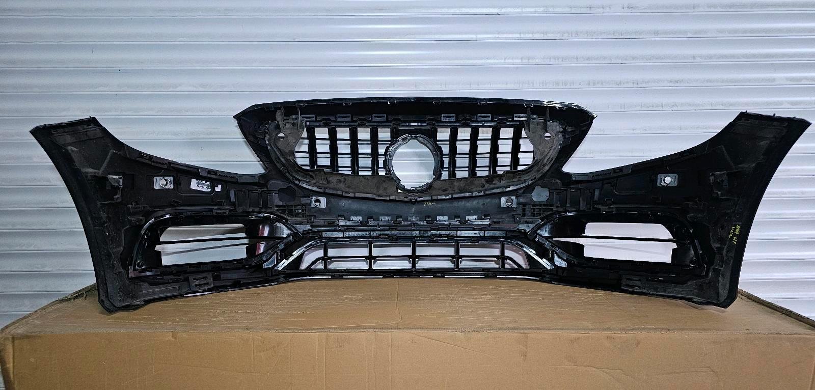 Mercedes C63 AMG Front Bumper Facelift – Panamericana Grille – W205 / S205 – OEM - Image 3