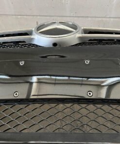 Alternative view of Mercedes-Benz V-Class W447 Front Bumper