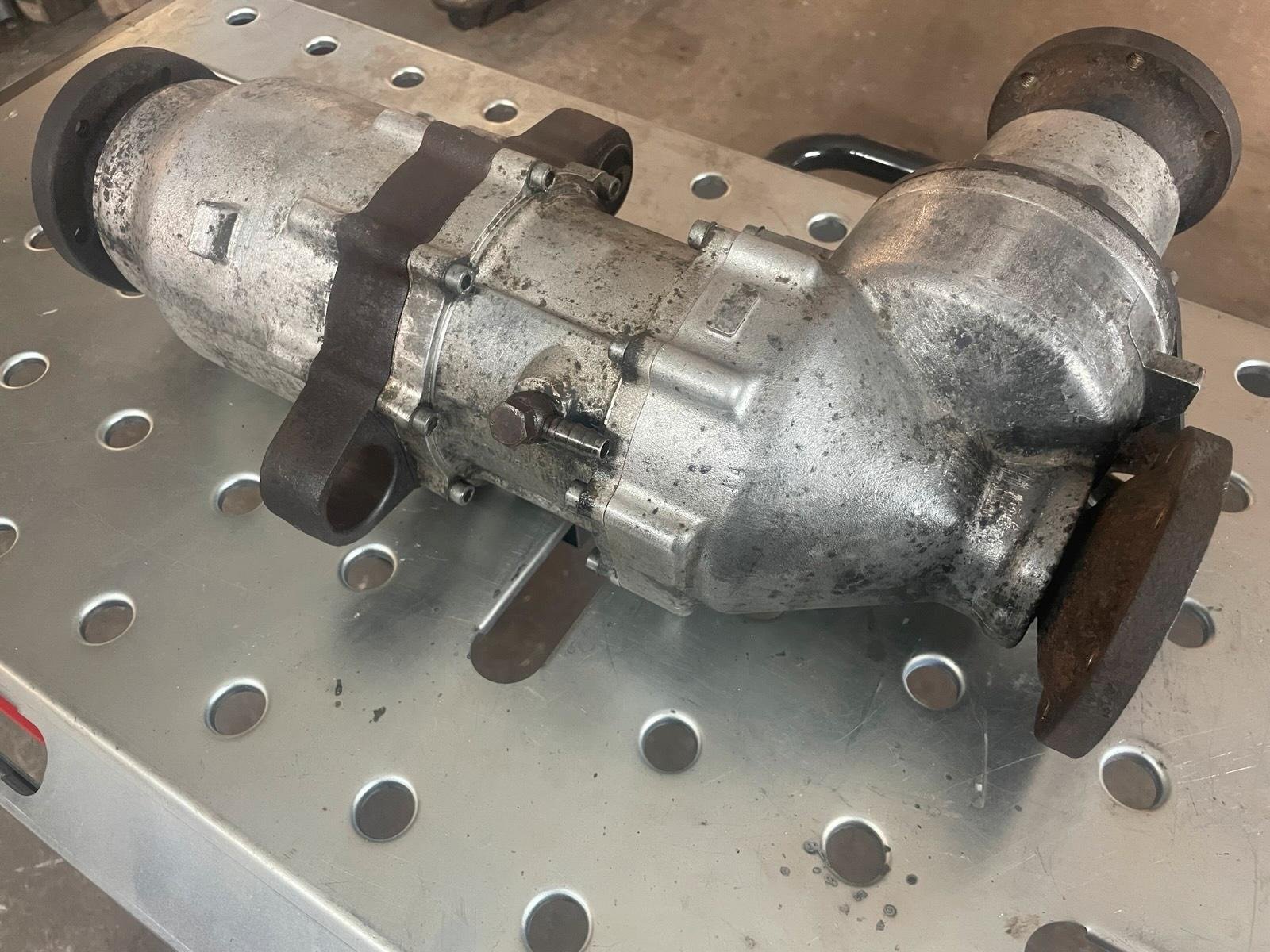 Mercedes-Benz W639 Vito / Viano Front Axle Differential - Image 5