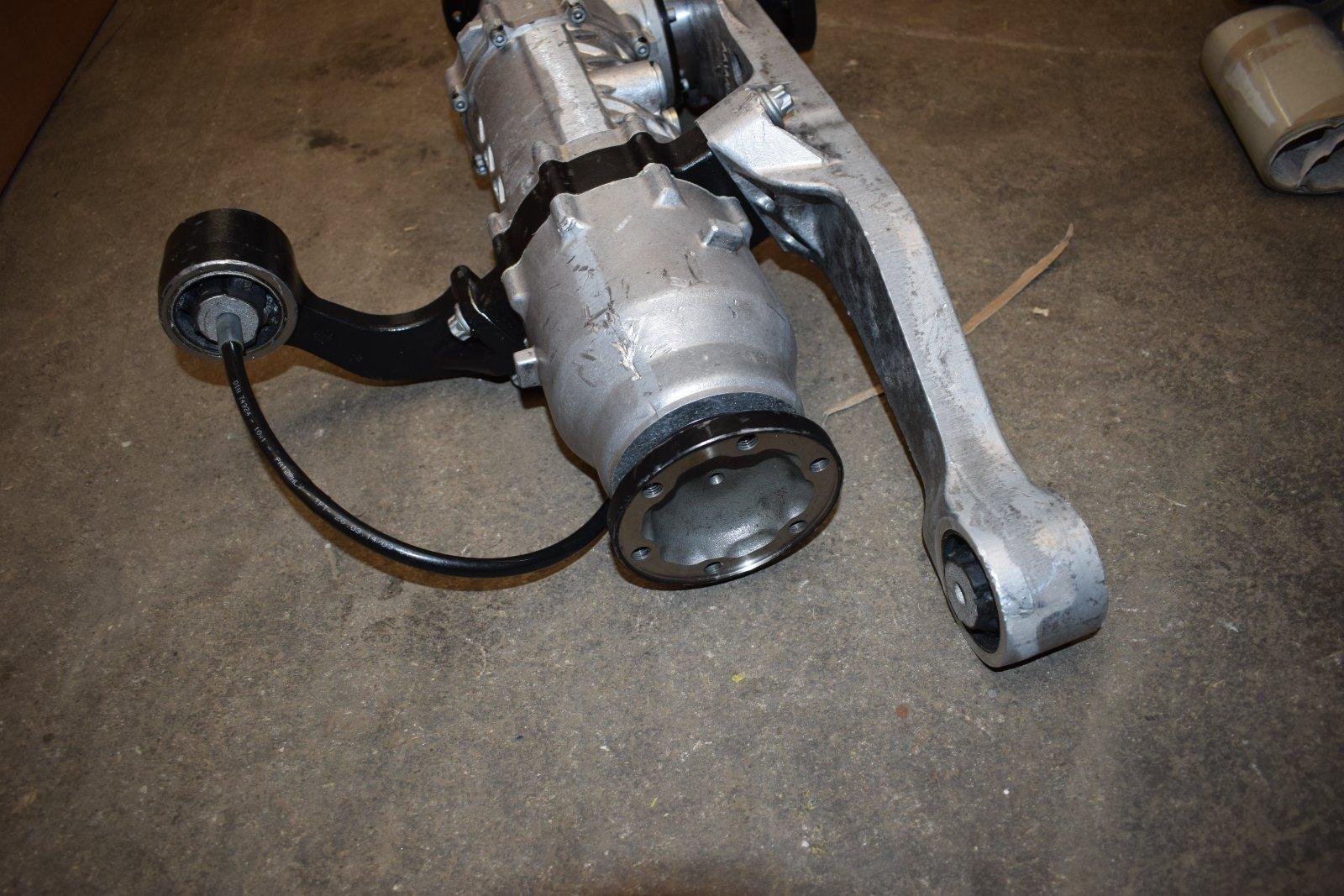 Mercedes-Benz W639 Vito / Viano 4×4 Rear Axle Differential - Image 5