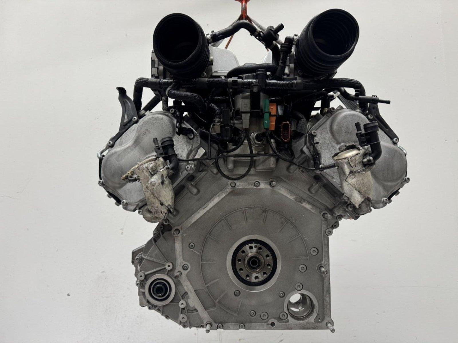 Audi R8 V10 engine - Image 6