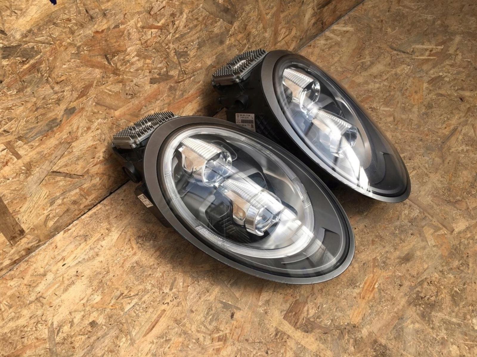 Porsche 911 (991.1) Headlights - Image 2