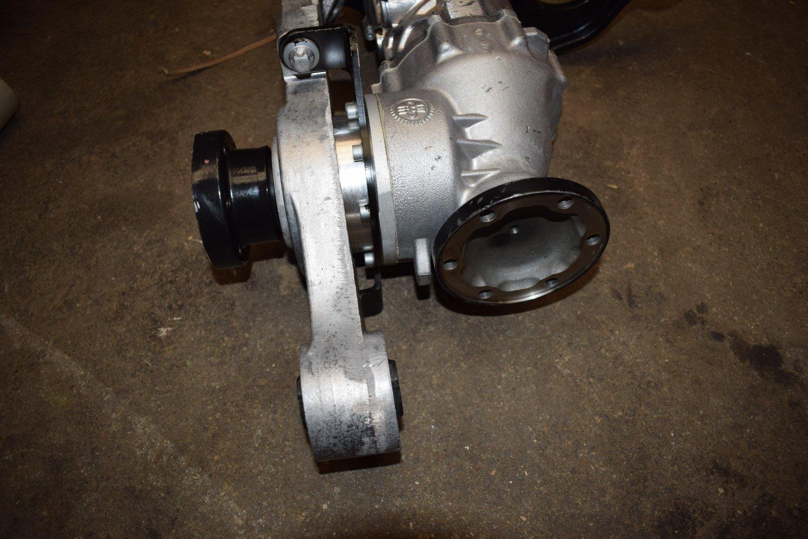 Mercedes-Benz W639 Vito / Viano 4×4 Rear Axle Differential - Image 7