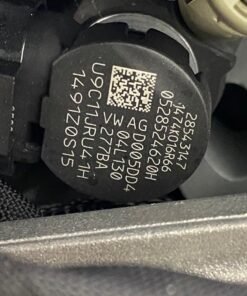 Alternative view of VW Transporter T6 2.0 TDI engine