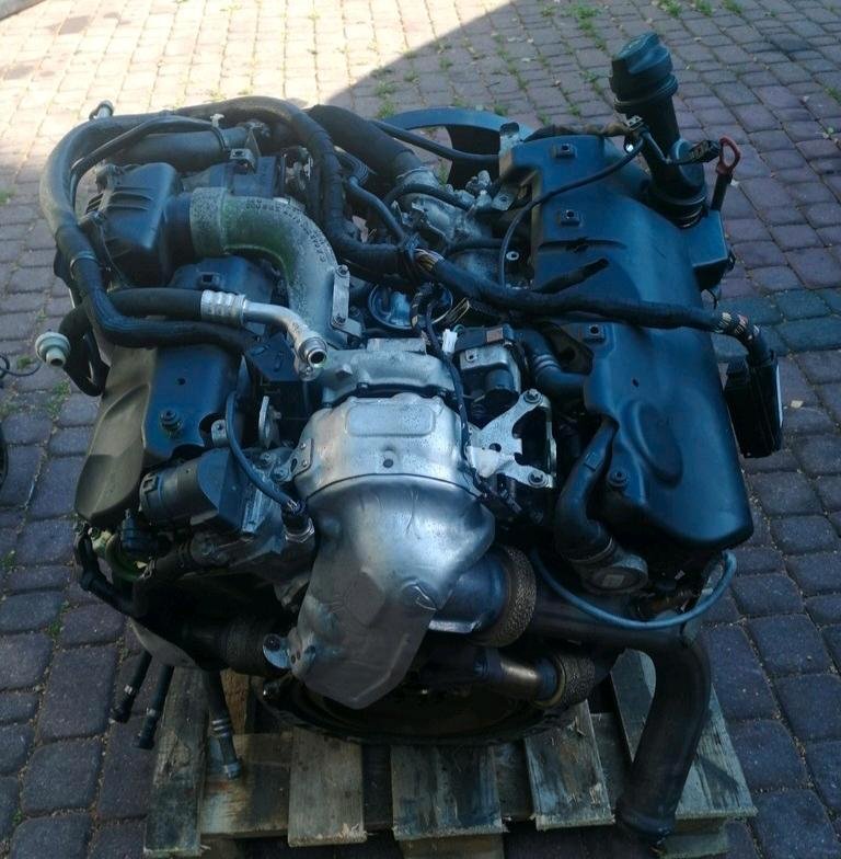 Genuine Mercedes-Benz OM642 3.0 CDI V6 Diesel Engine - Image 3