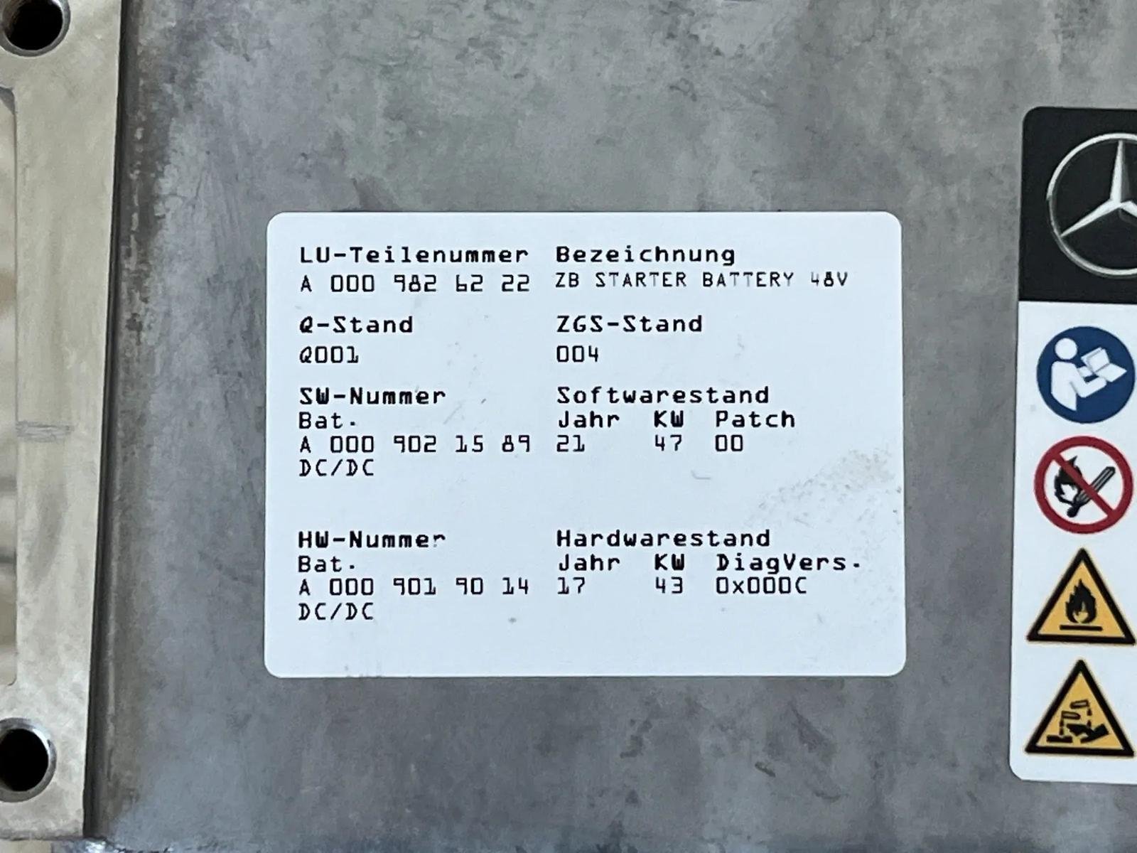 Mercedes-Benz Starter Battery - Image 6