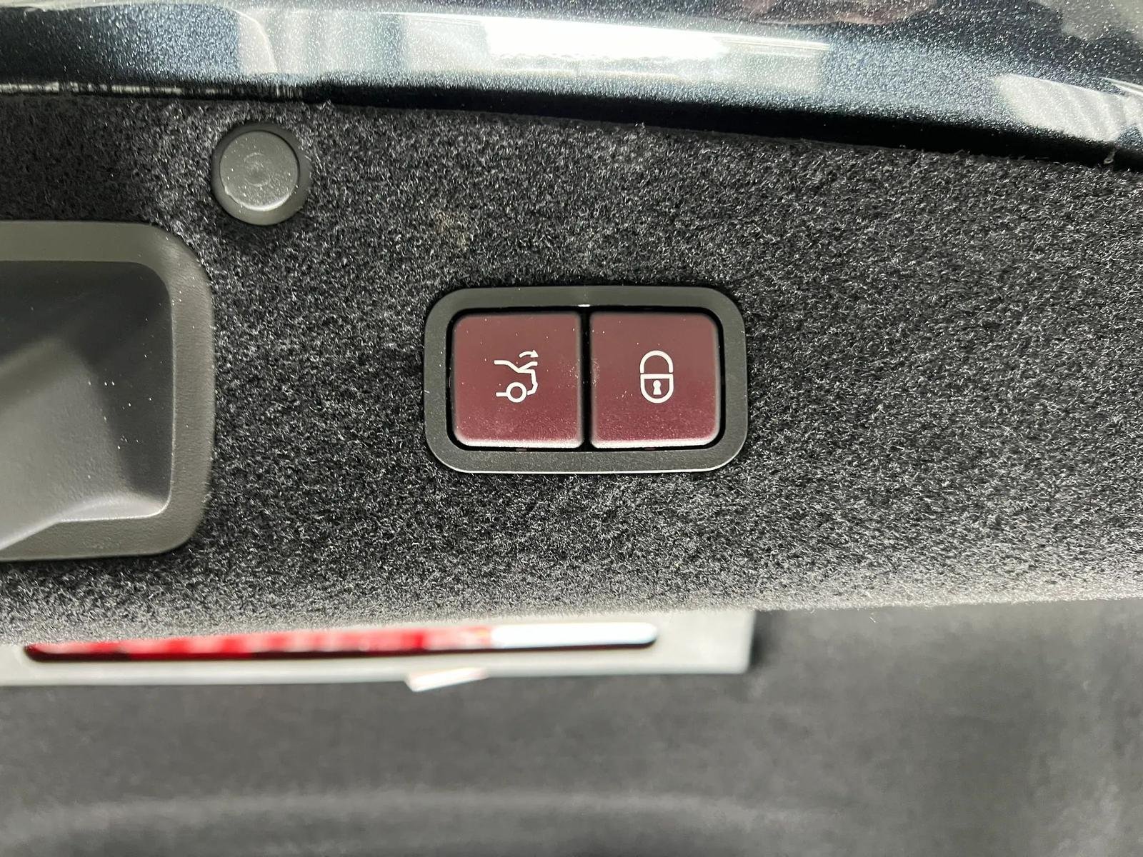 Mercedes-Benz S-Class W222 Rear Tailgate - Image 4