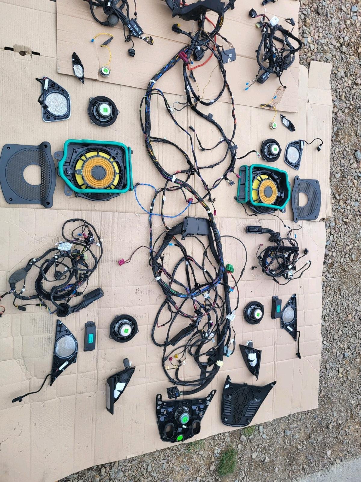 BMW Bowers & Wilkins (B&W) Diamond Surround sound system - Image 5