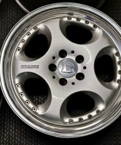 Alternative view of Staggered 3-Piece 18″ BRABUS Monoblock IV Wheels