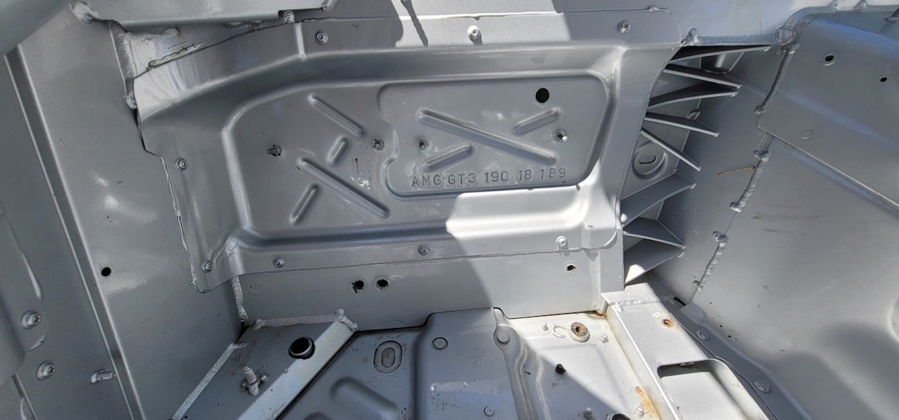 2018 Mercedes-AMG GT3 Chassis - Image 11