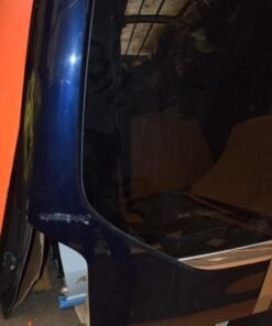 Alternative view of Mercedes-Benz V-Class W447 tailgate