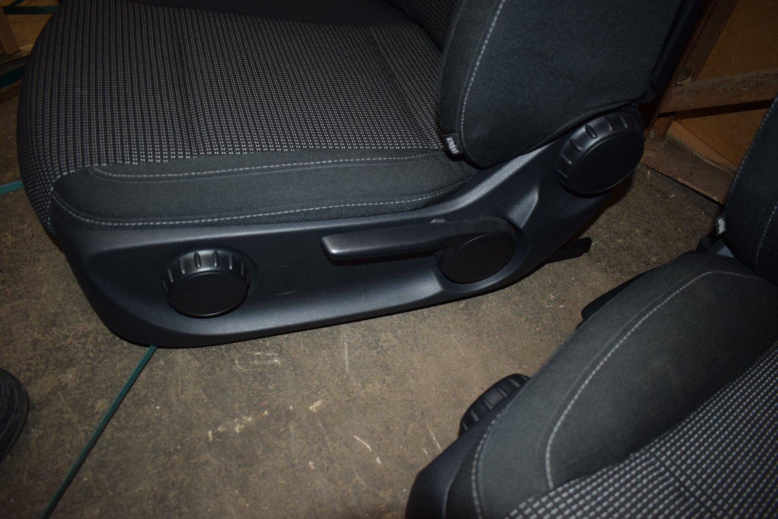 Mercedes-Benz w447 Driver and Passenger Seats - Image 4