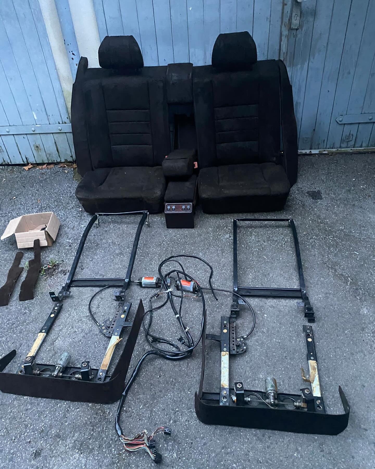 Electric Mercedes seats - Image 6