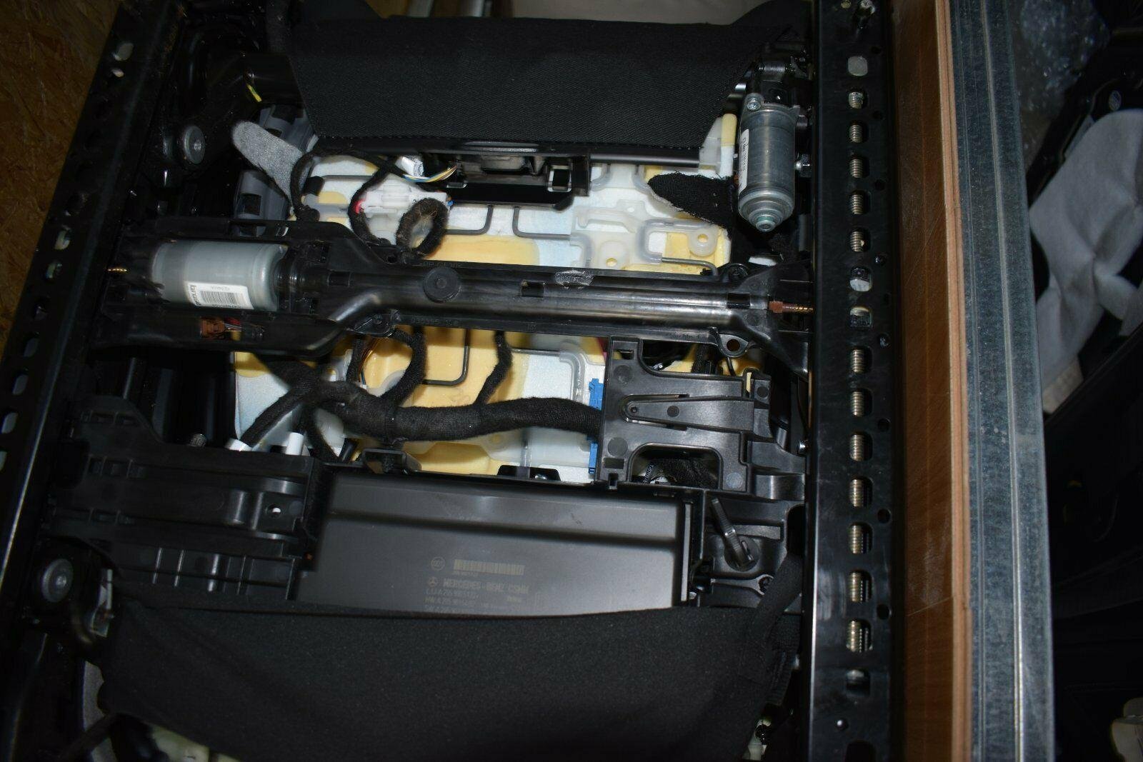 Mercedes C-Class A205 Convertible Leather Interior - Image 5