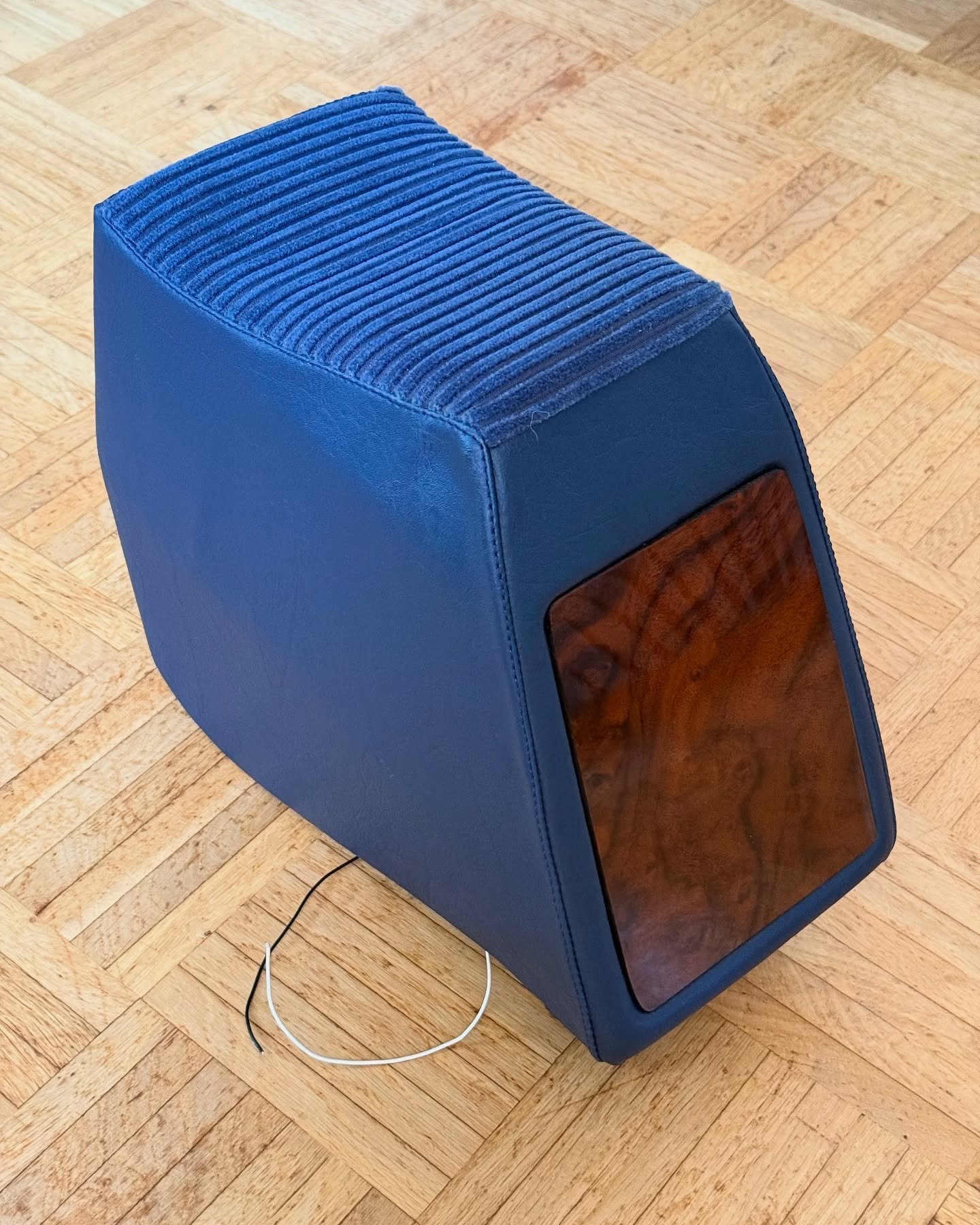 Mercedes-Benz OEM TV Screen & Authentic Cartier Watch - Image 4