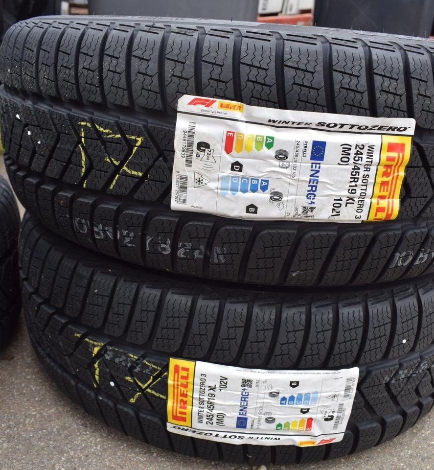 Mercedes W447 19″ AMG Wheels - Image 3