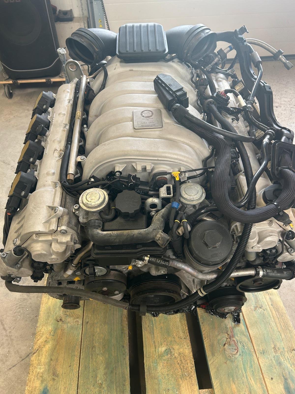 Mercedes-Benz C63 AMG W204 Engine - Image 7