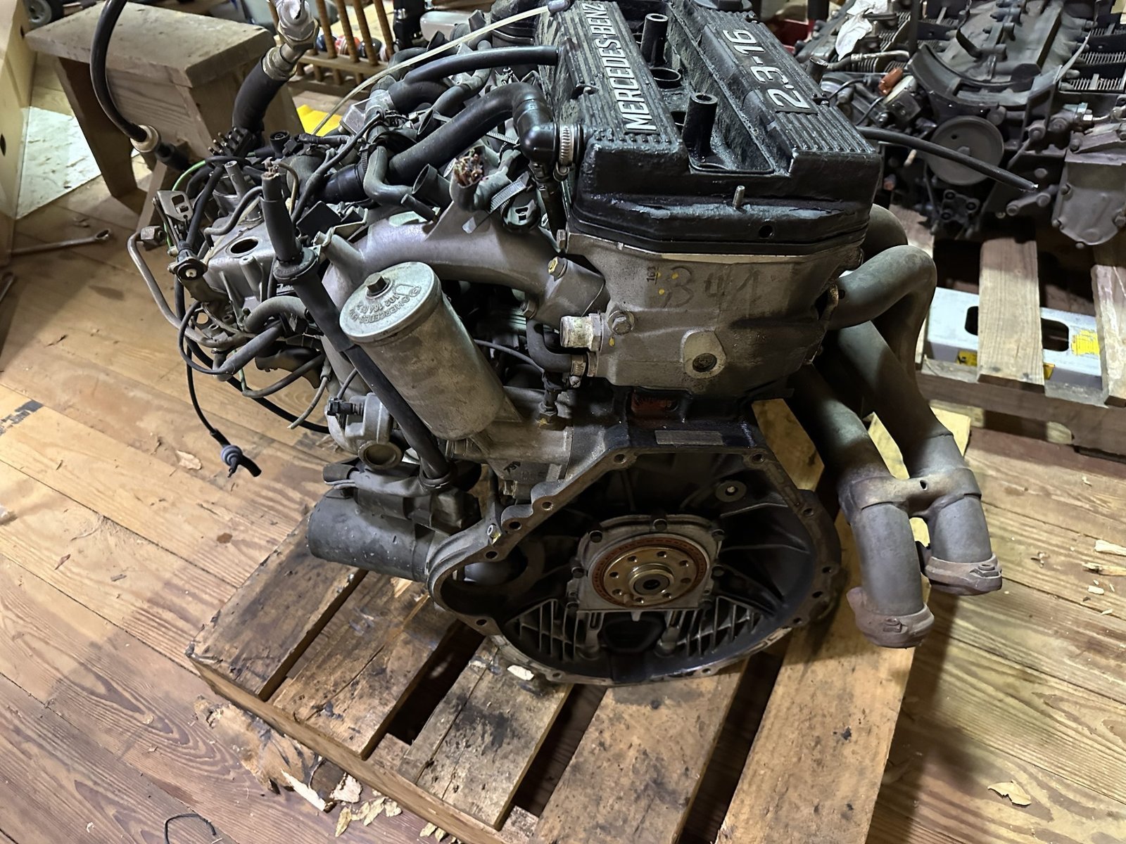 Mercedes-Benz 190E 2.3-16 Engine - Image 10