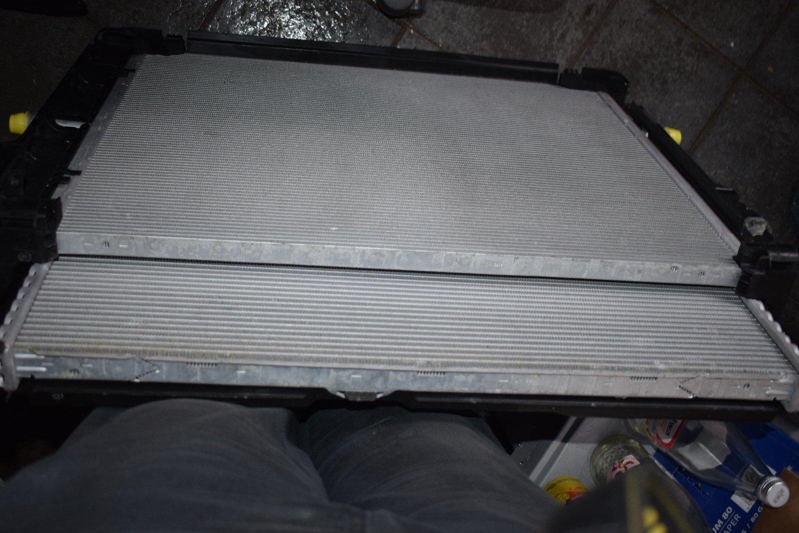 Genuine Mercedes-Benz Radiator Package - Image 2