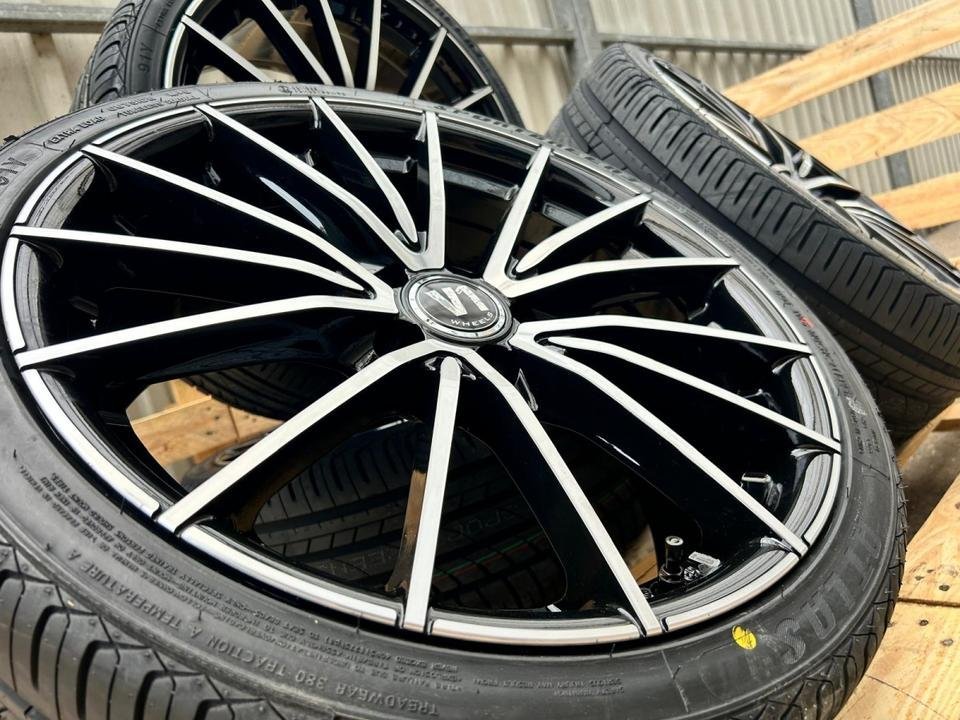 V1 Wheels V2 – 18″ All-Season Complete Wheel Set - Image 4