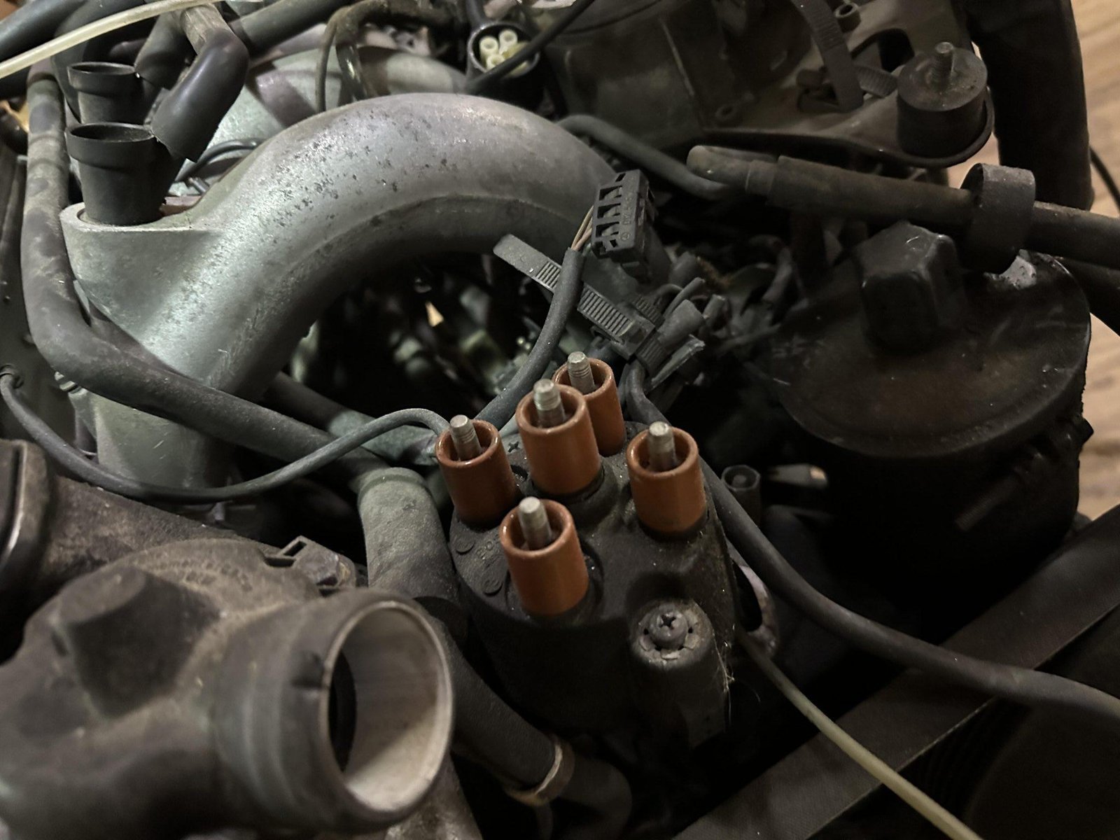 Mercedes-Benz 190E 2.3-16 Engine - Image 7