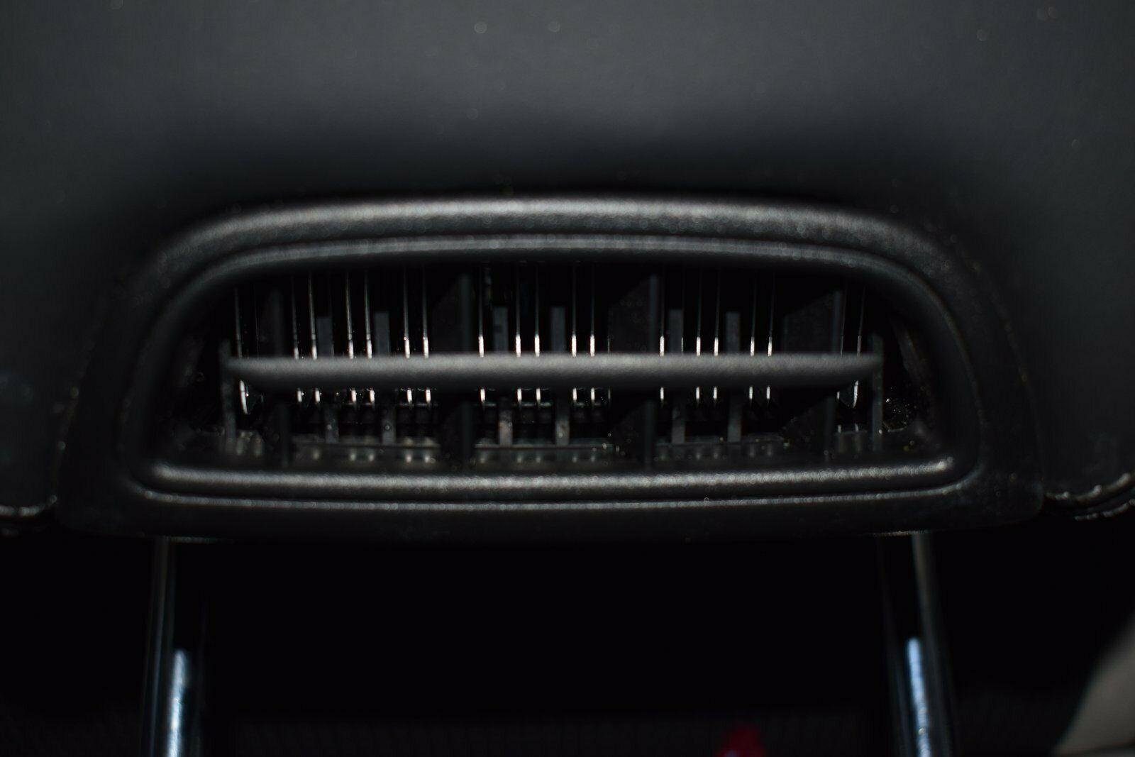 Mercedes C-Class A205 Convertible Leather Interior - Image 9