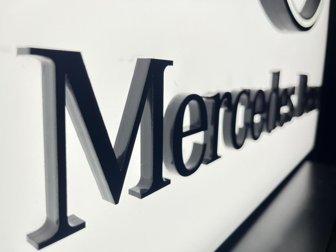 Original Mercedes-Benz Promotional Illuminated Sign - Image 9