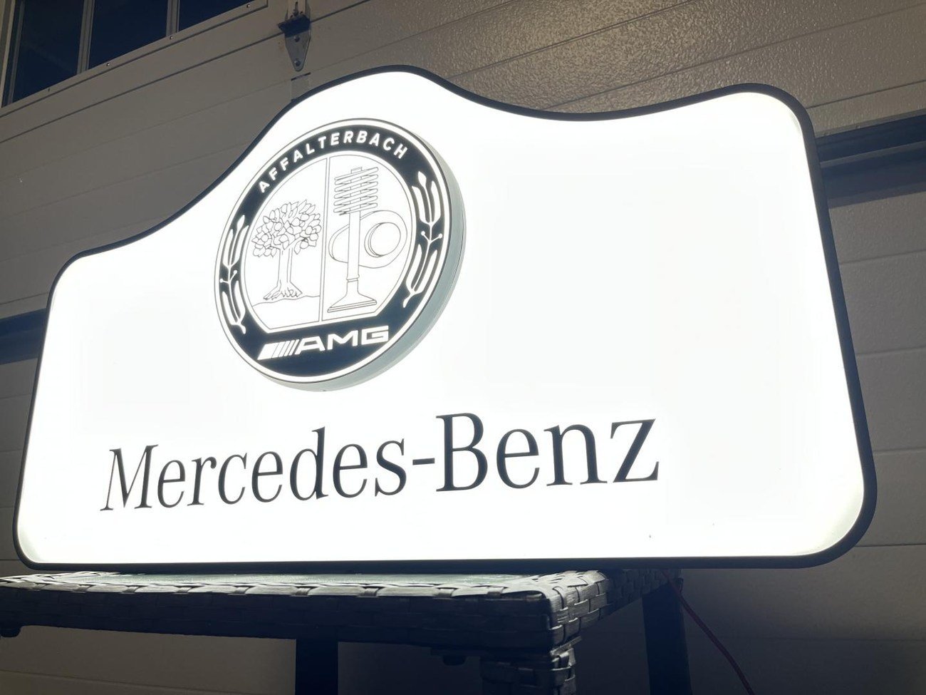 Original Mercedes-Benz Promotional Illuminated Sign - Image 2