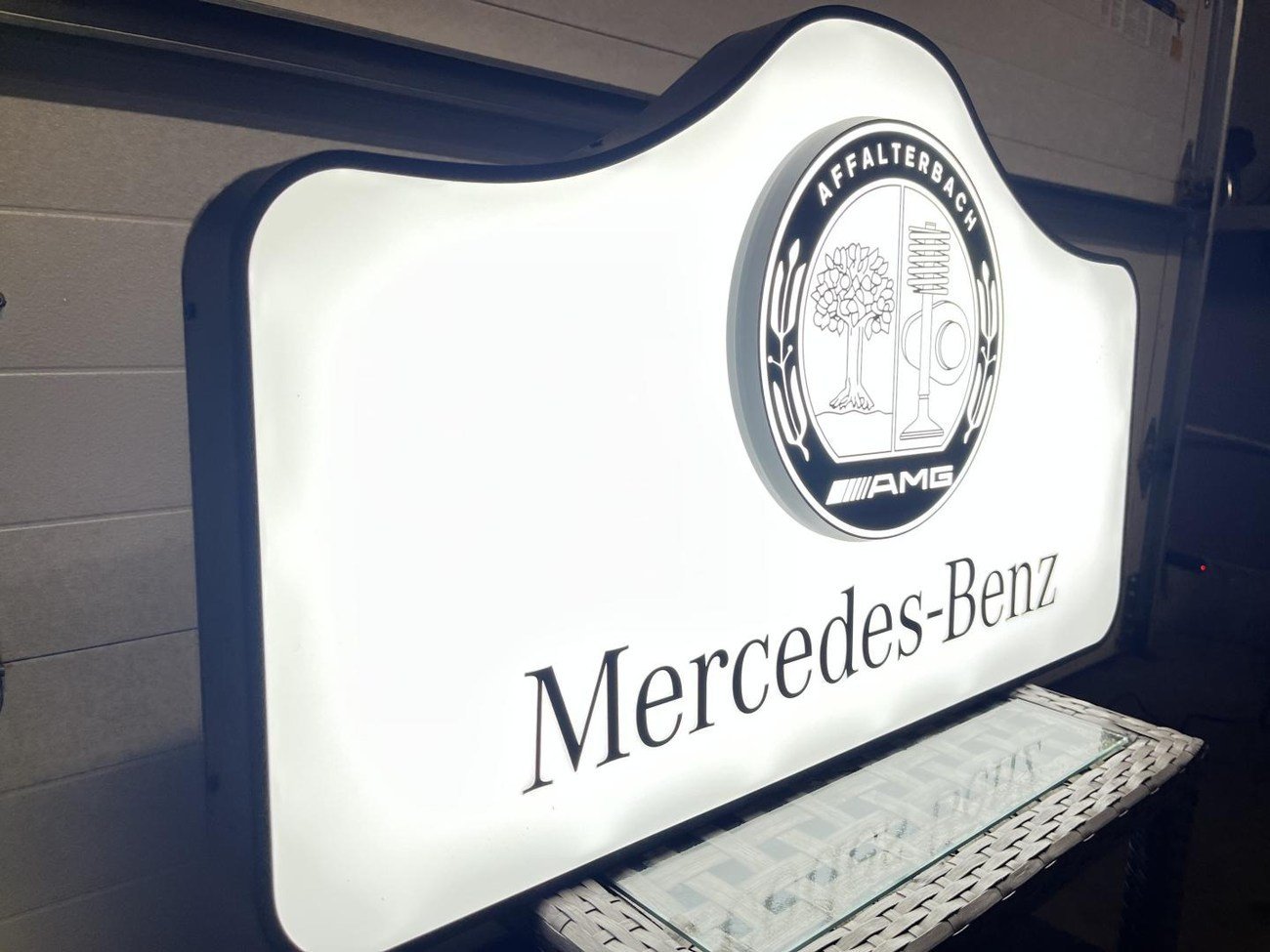 Original Mercedes-Benz Promotional Illuminated Sign - Image 4