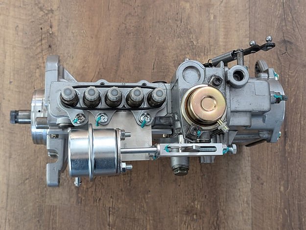 5-Cylinder Mechanical Injection Pump - Image 4