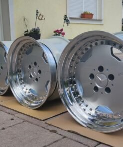 Alternative view of Staggered 3-Piece 17″ AMG Aero III Wheels