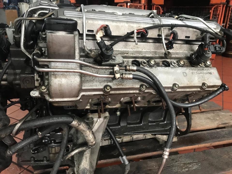 BMW E38 740d V8 Diesel Engine