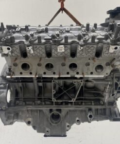 Alternative view of Mercedes ML 63 AMG Engine M157.982