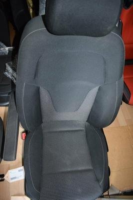 Mercedes W447 Front Seats - Image 4