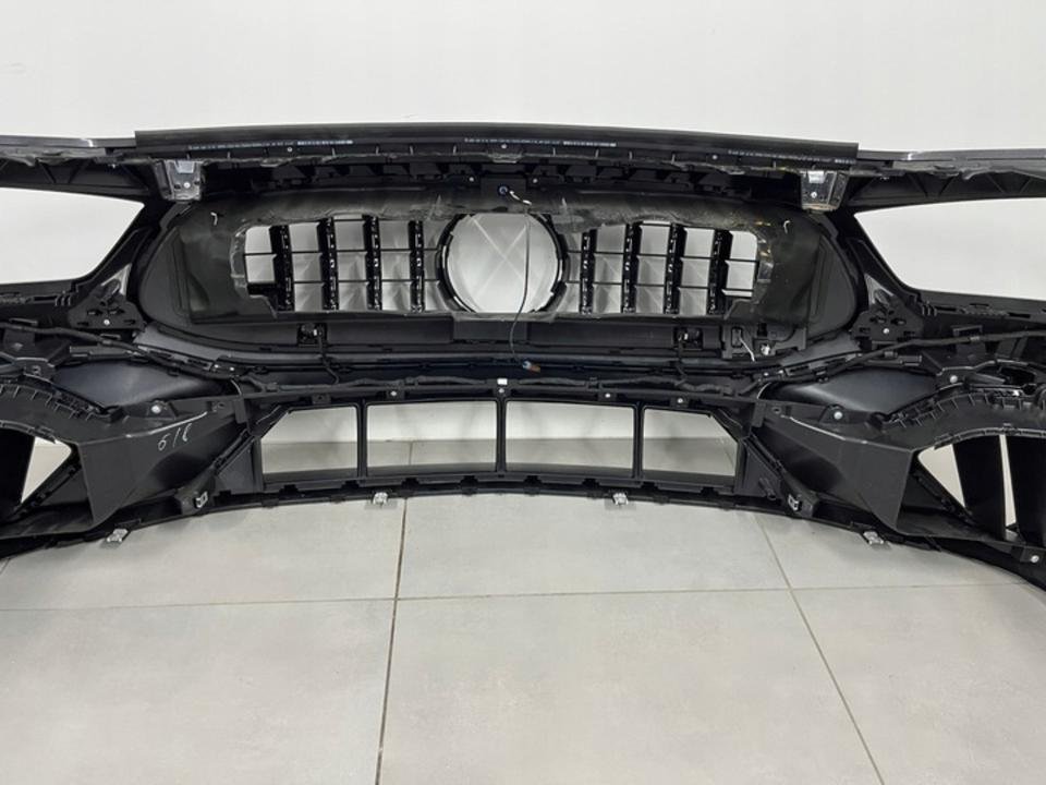 MERCEDES W290 AMG GT 63 AMG Facelift Front Bumper - Image 9