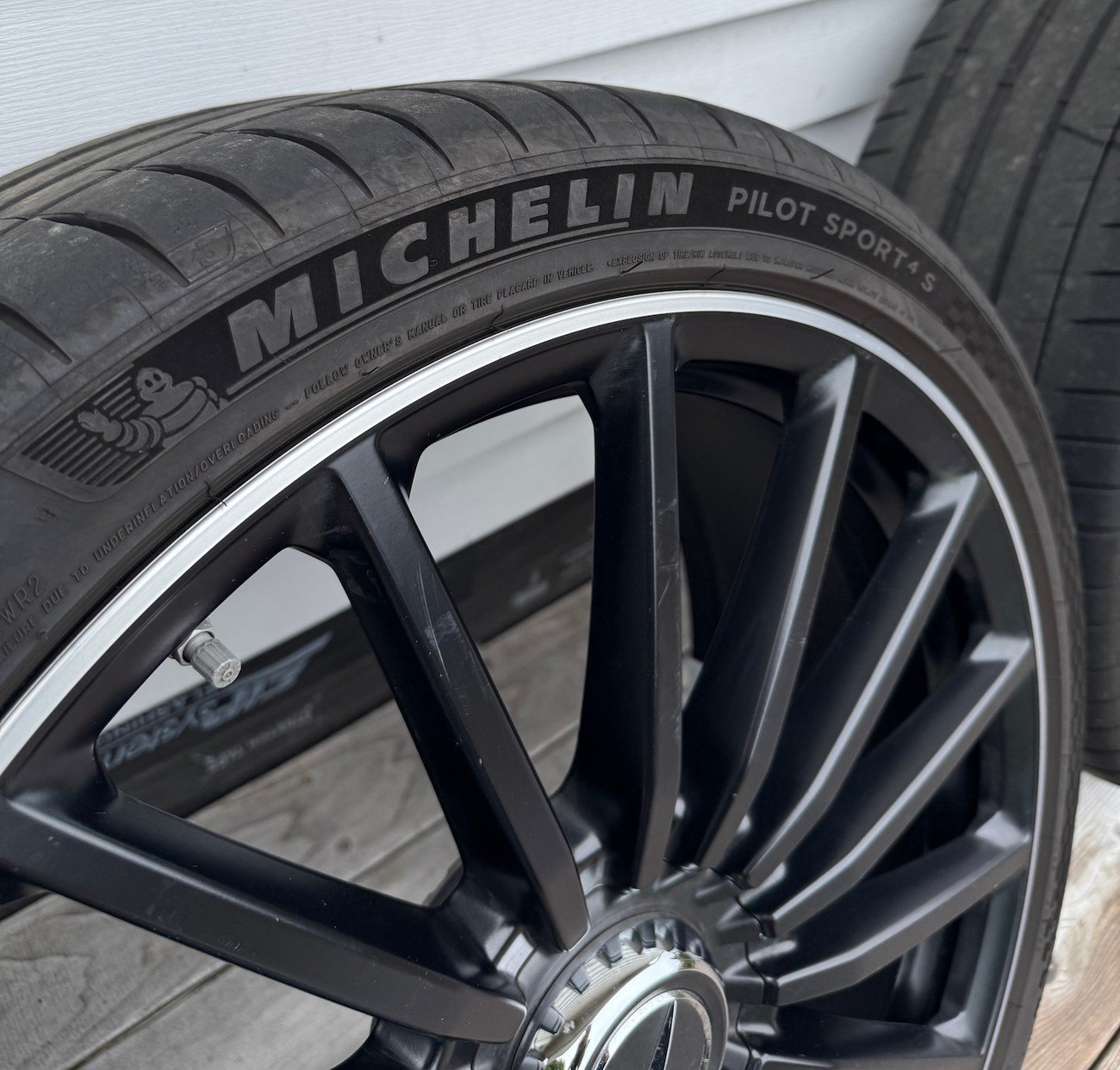OEM 21″ Mercedes-Benz X156 GLA AMG Wheels - Image 11