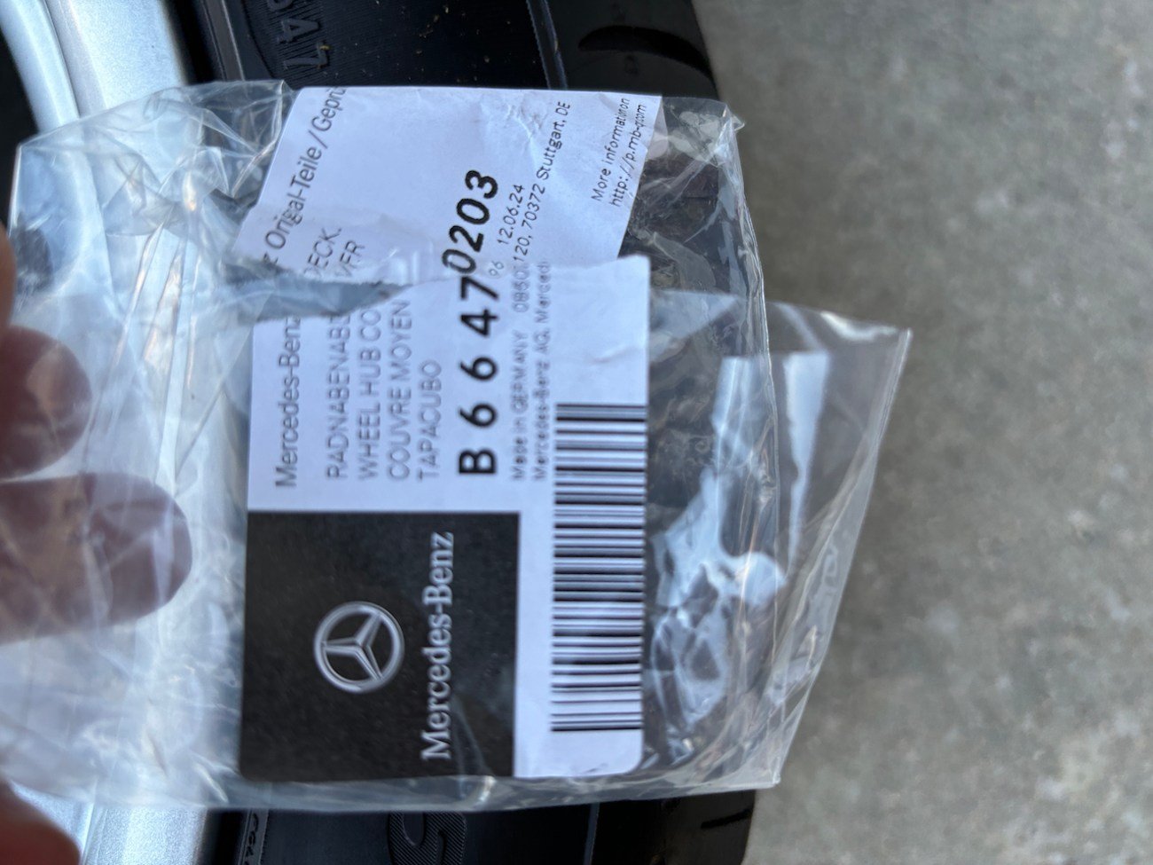 17″ AMG Aero II Monoblock Wheels with Pirelli Tires - Image 3