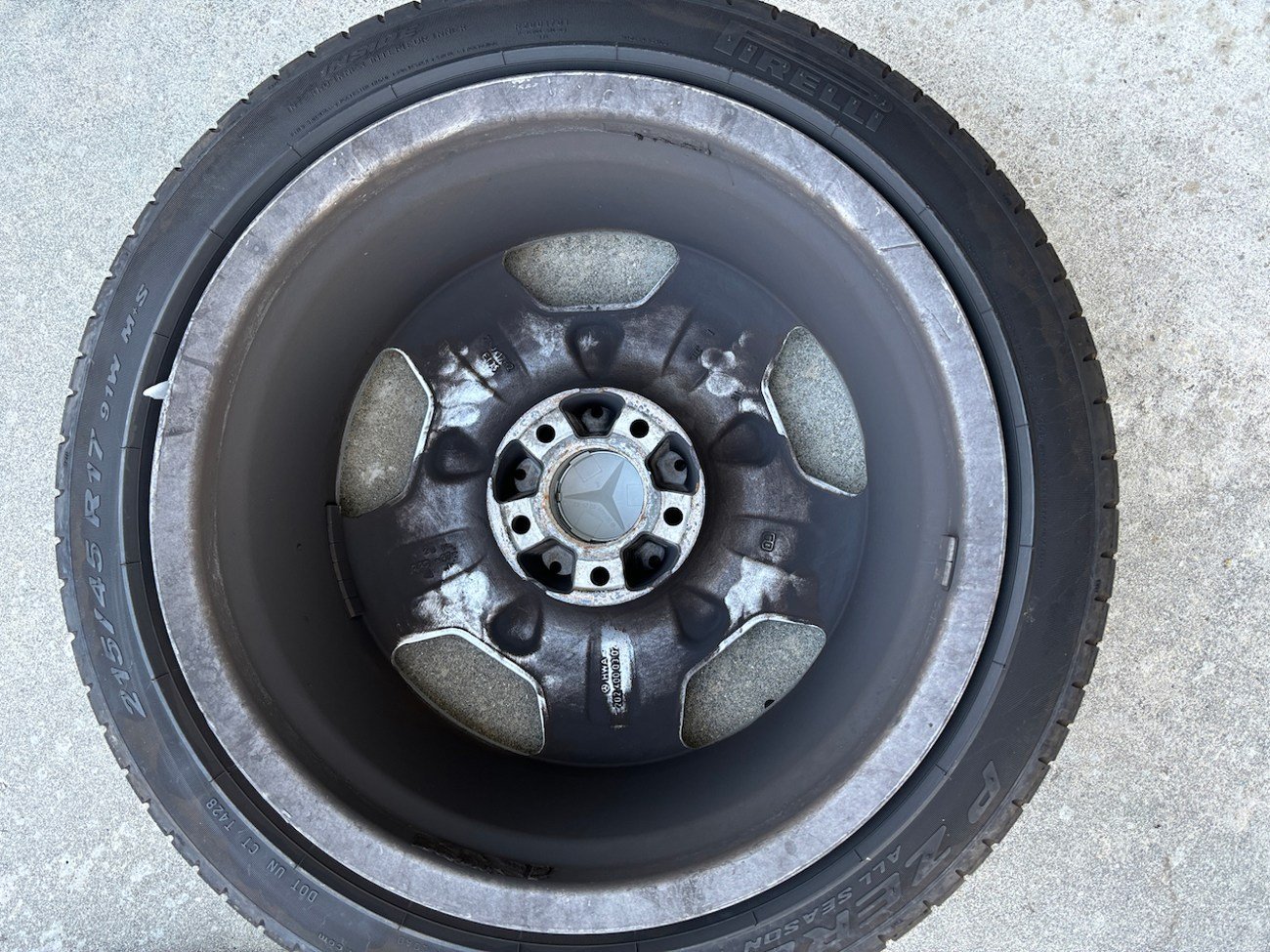 17″ AMG Aero II Monoblock Wheels with Pirelli Tires - Image 5